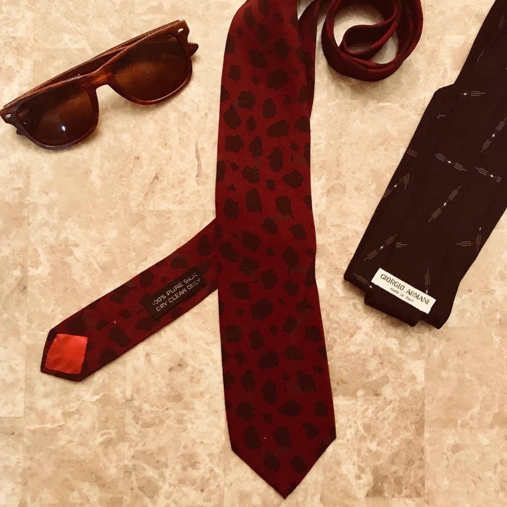 Giorgio Armani 100%Silk Tie in Auburn/Red, Italy